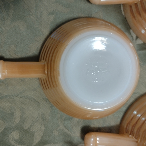 Vintage MCM Fire King Peach Lustre Beehive Chili/Soup Bowls (5) - Picture 10 of 13